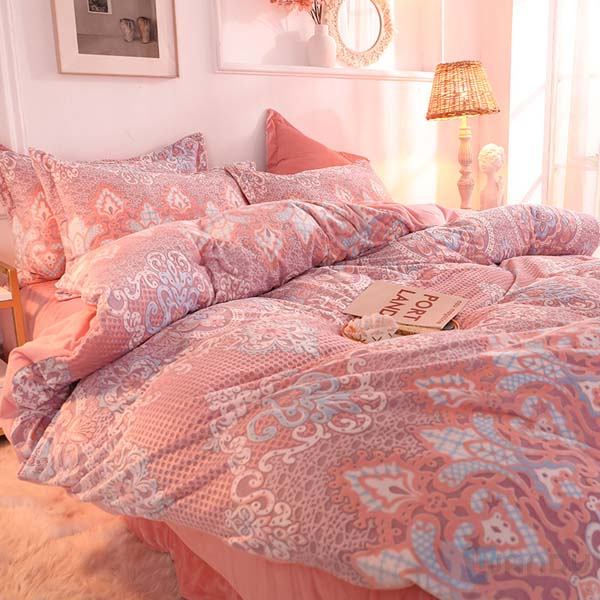 Factory Wholesale Cheap Four Piece Bedding Set Full Size Custom BedSheet Fabric 