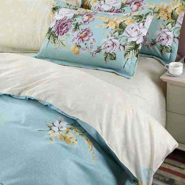 Polyester Material Cost 100% Polyester Good Quality Bed Sheet Microfiber Fabric in Good Feeling