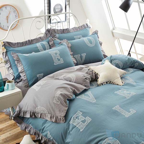 Wholesale Animal Print Cute Kids Bedding Sets Winter Comforter Cover Bed Sheet Bedding Sets